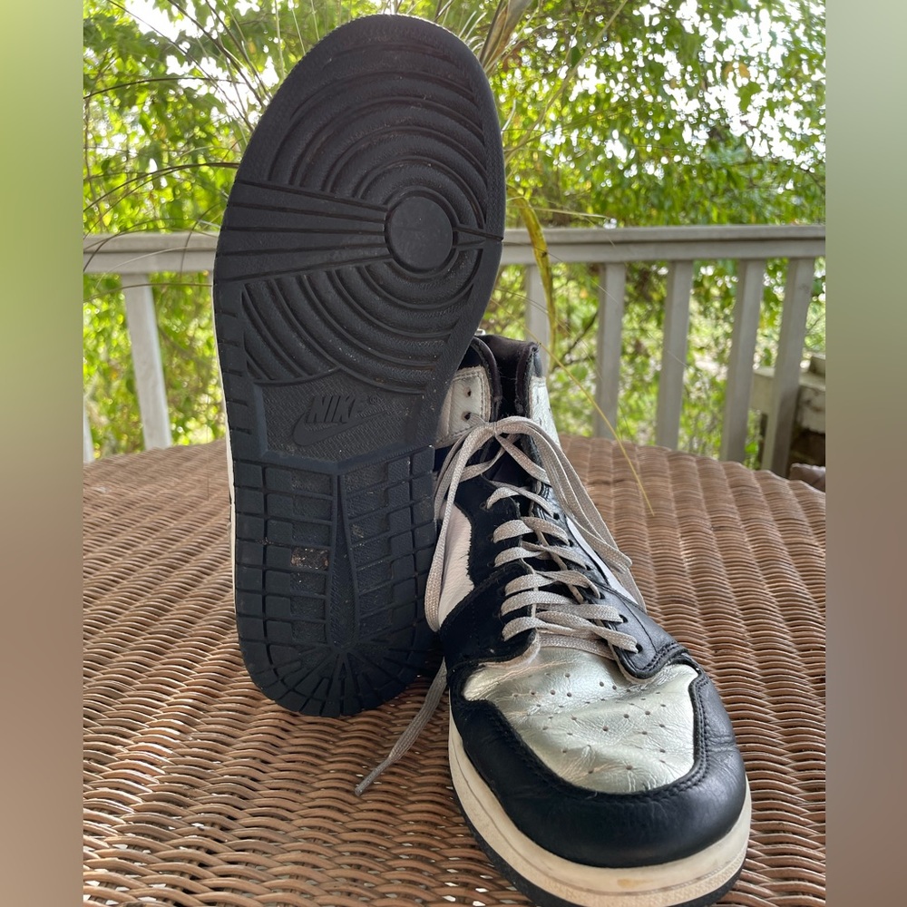 Nike Air Jordan Silver Toe high tops - Picture 3 of 12